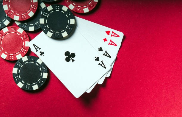 Live dealer card reveal during No Commission Baccarat round