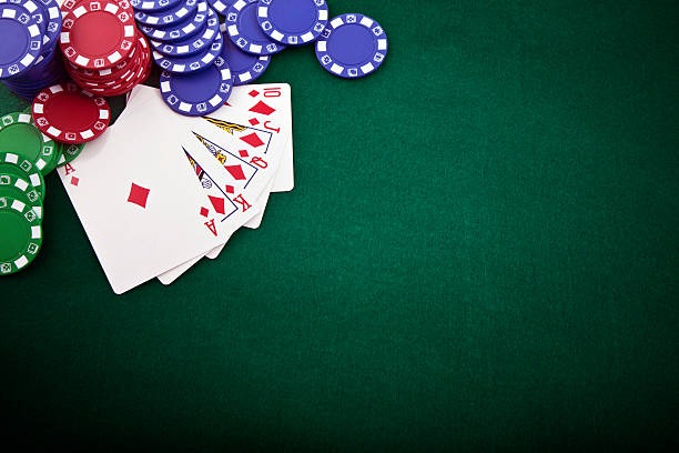 Slot game interface showing reels and payout table on ligabanteng mobile app